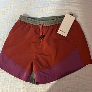 Lululemon Athletica Evergreen HR short 4.5”
